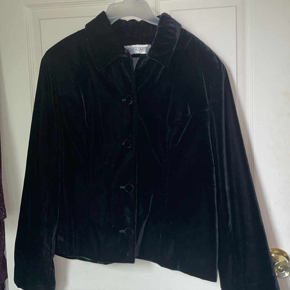 Amanda Smith Black velvet jacket